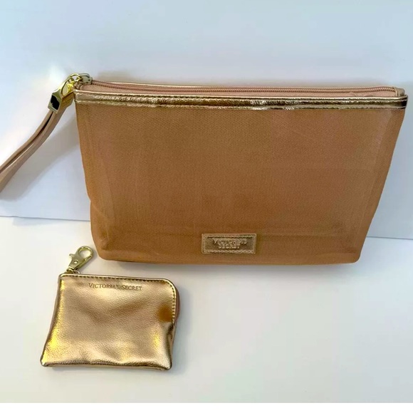 Victoria Secret Bag Carry All Makeup Bag/Cosmetics Travel Case with Key Chain - Picture 1 of 2